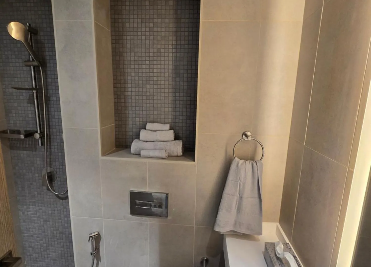 Oshare Modern Living Apartment Dubai