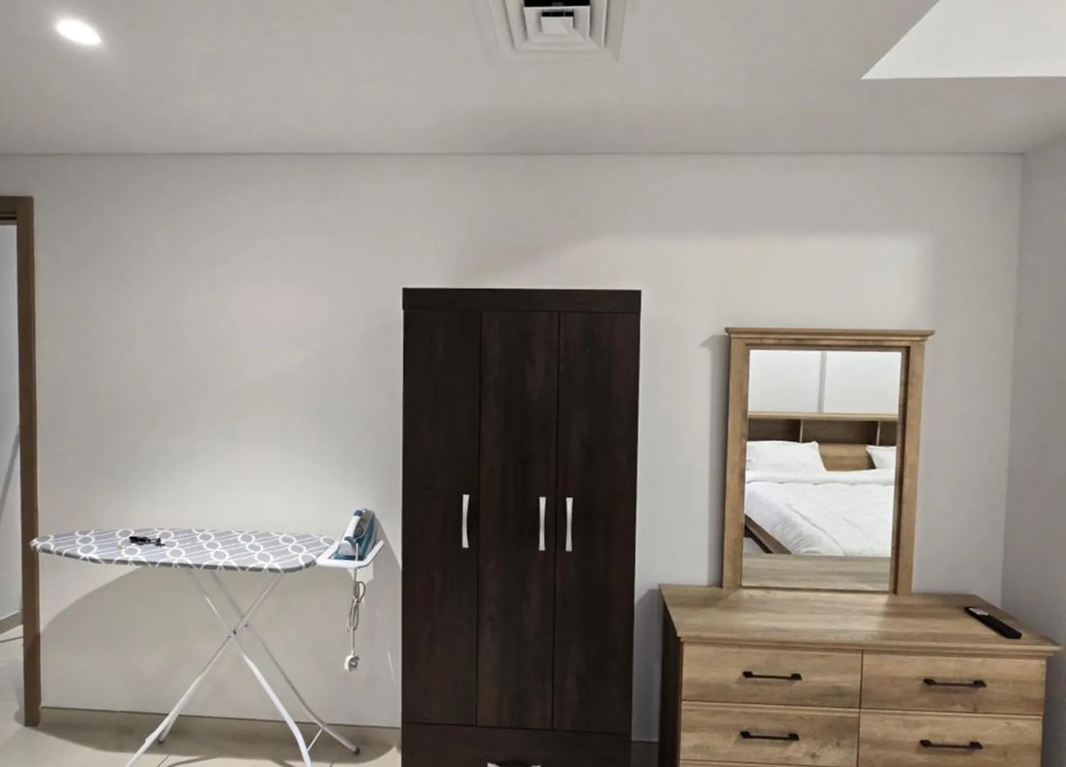 Oshare Modern Living Apartment Dubai